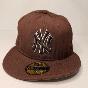 New Era New York Yankees Brown Fitted Hat Size 7 1/4